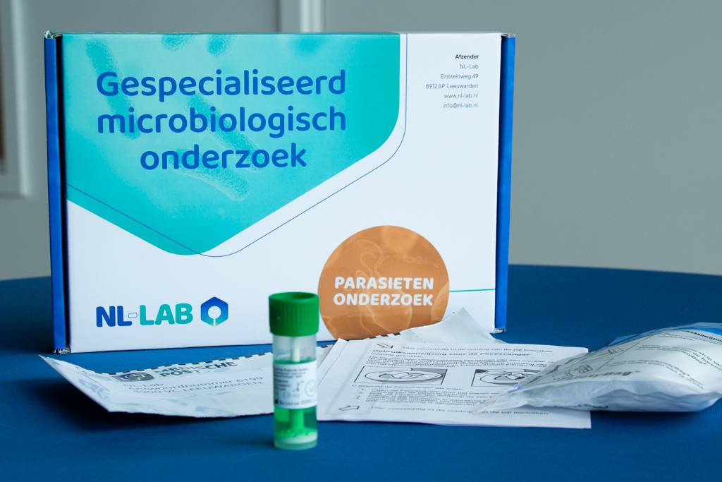 Parasite examination test kit